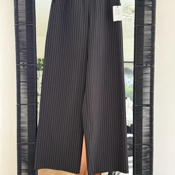 NWT ALO Yoga Pinstripe Women's JACKET and PANTS. - Picture 4 of 7